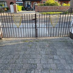 Entrance Gates 9ft with Harp