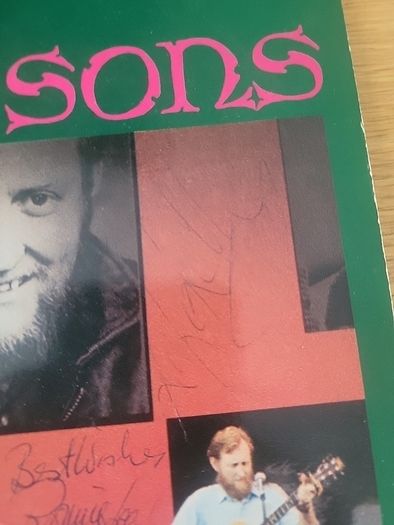 The Dubliners Prodigal sons vinyl. sleeve signed by the band.