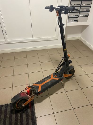 Kugoo G2 Max Electric Scooter