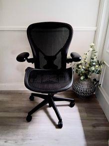 Herman Miller Aeron Size C Ergonomic Chair