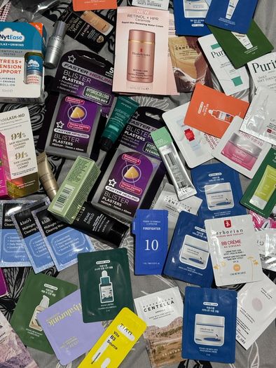 Bargain travel makeup, skin and haircare and more  bundle new