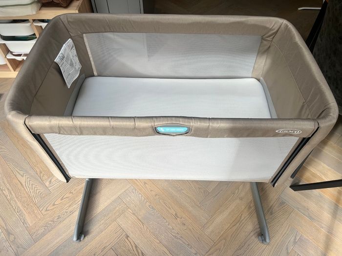 bedside crib