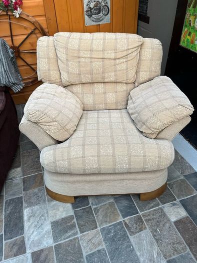 Furniture suite