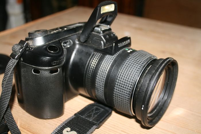 SAMSUNG PRO 815 Digital Bridge Camera, Like dslr with Accessories, Working condition