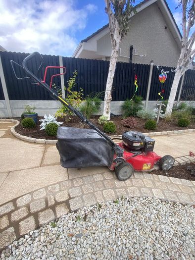 Lawnmower - damage on body/frame
