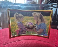 Curved Glass Photo Frame