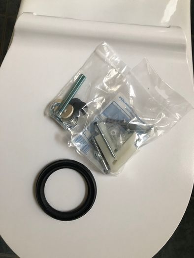 Brand new Cersanit WC & slim line soft close seat
