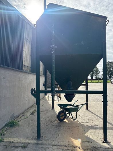Meal bin