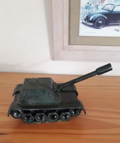 TANK - Model - Sculpture