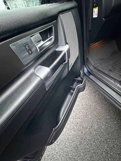 2013 Discovery - 5 Seat Commercial 3Ltr SDV6