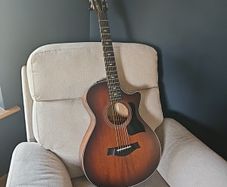 Taylor guitar