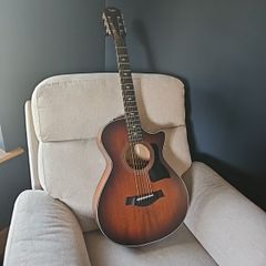 Taylor guitar