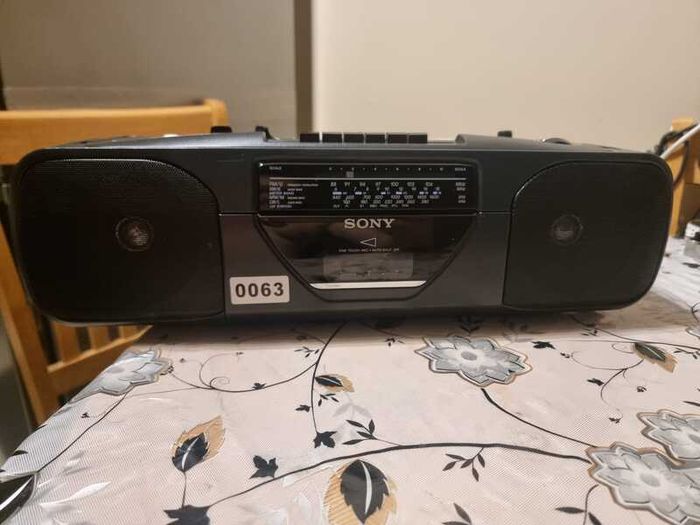 From 1988 Vintage Sony CFS-201LRadio Cassette-Recorder, all function working perfect.