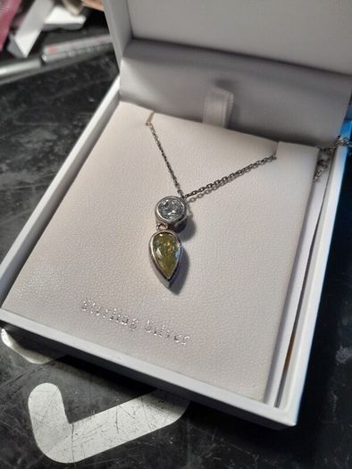 ladies silver chain and pendant