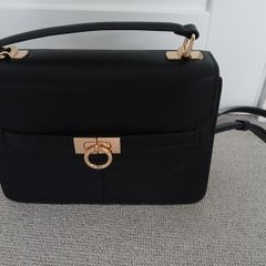 Black Rosie & Dott handbag, new (with a small free gift)