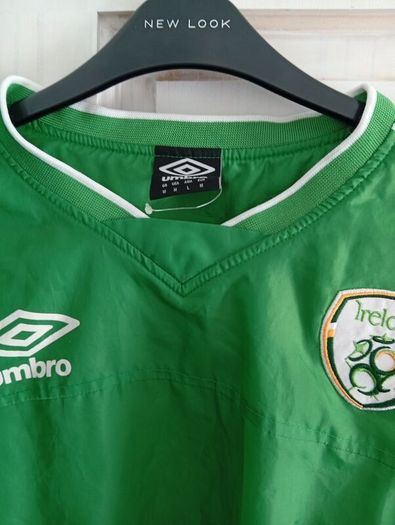 Umbro Ireland windbreaker top medium