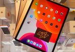 Ipad Air/5/6/7/8th Pro Bundle + Store Guarantee