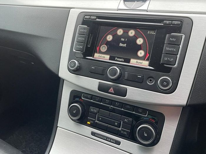 Volkswagen Passat 2011