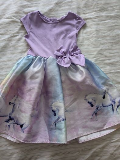 Girls dress