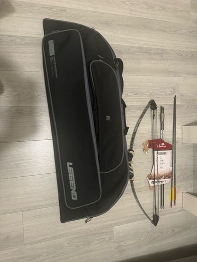 Bow and Arrow set with Bag