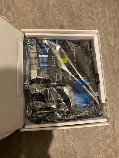 Gigabyte Ga-z77x-ud5h