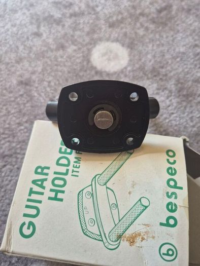 guitar holder