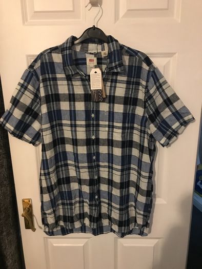 New Levi's light shirt