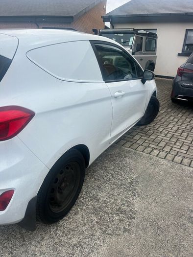 Ford fiesta trend