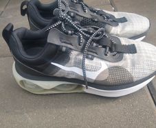 Women's Nike Air Max 2021 sneakers