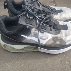 Women's Nike Air Max 2021 sneakers