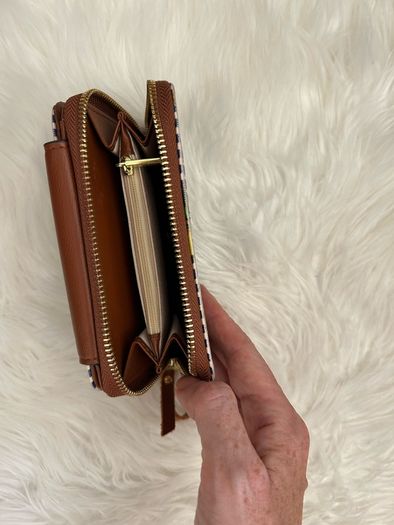 Wallet with RFID protection