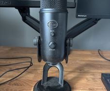 Blue Yeti Blackout Microphone