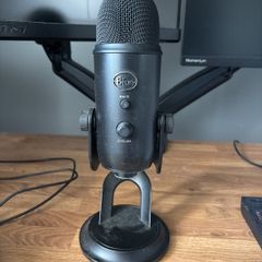 Blue Yeti Blackout Microphone