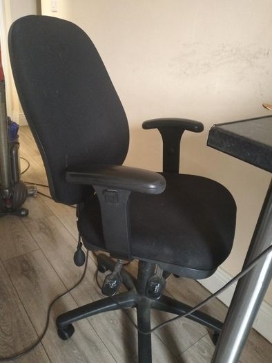 Ergonomic Office Chair - Excellent Condition - Fully Adjustable