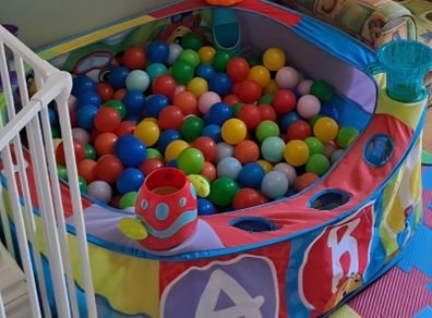 playgro pop and drop activity ball pit & balls