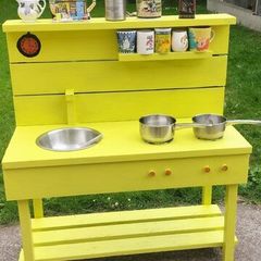 Mud kitchen