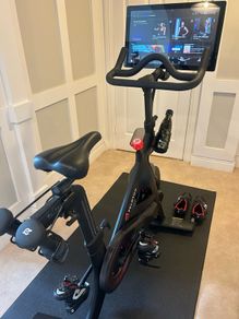 Peloton Bike  Excellent Condition. Accessories Included