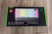Razer BlackWidow V4 75% Phantom White