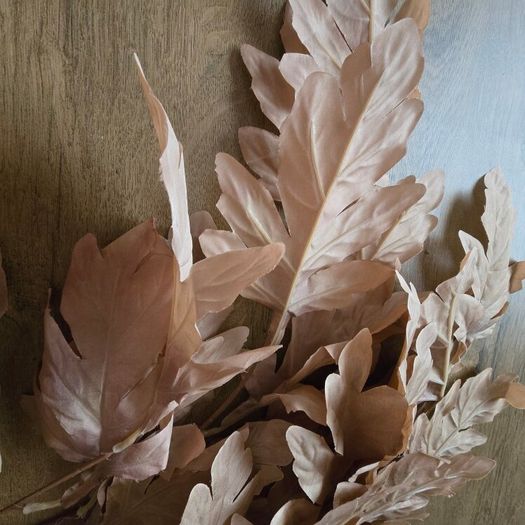 Artificial autumn leave stems