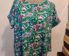 Ootodame brand wide  t-shirt size Medium