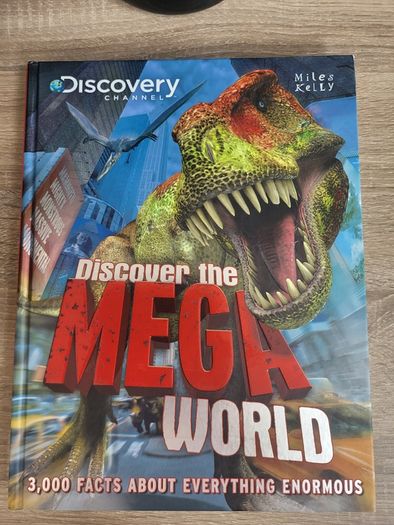 Discover the Mega World by Miles Kelly