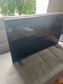 32 inch LG Smart TV