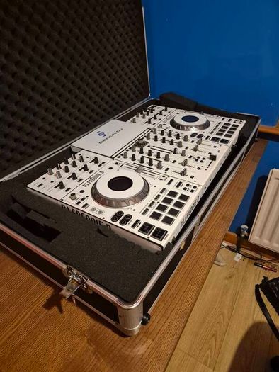 denon prime with decksaver and case