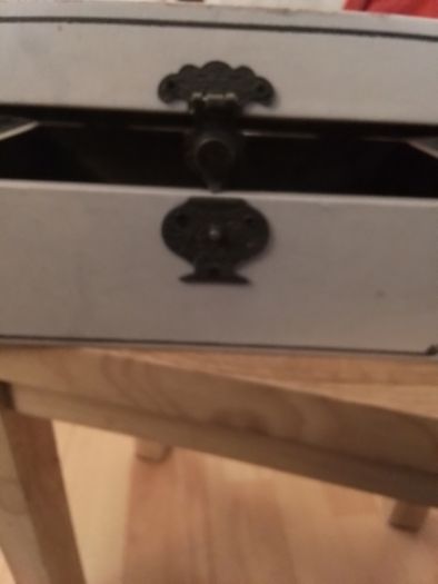Wooden Box/Durable with Unique Pattern on Top