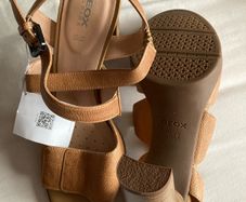 Geox Never Worn Patent Leather Sandals