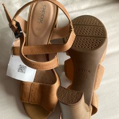 Geox Never Worn Patent Leather Sandals