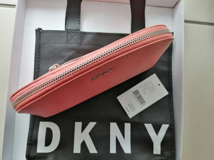 Dkny