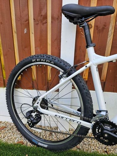 Carrera Valour 27.5 Mountain Bike L Frame Like New