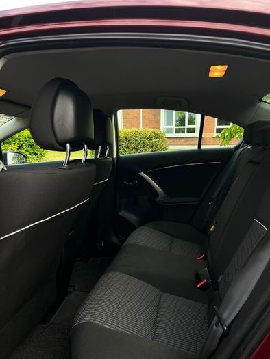 Toyota Avensis 2013