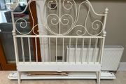 2 x Beautiful Matching Very Sturdy White Metal 4Ft 6 Double Bed Frames - Can Deliver